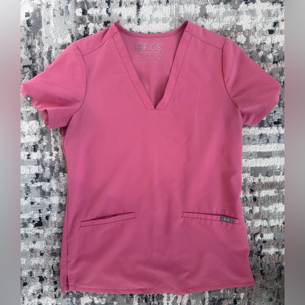 Figs scrubs pink Casma Top Figs - Picture 2 of 6